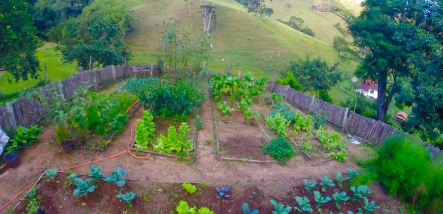 Sítio com Cachoeiras em Santo Antônio