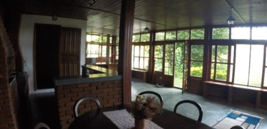 Sítio com Cachoeiras em Santo Antônio