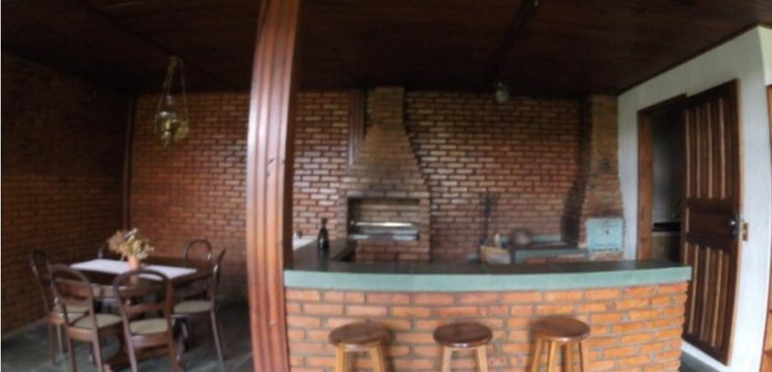 Sítio com Cachoeiras em Santo Antônio