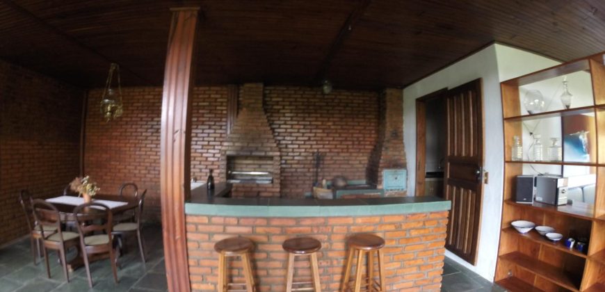 Sítio com Cachoeiras em Santo Antônio