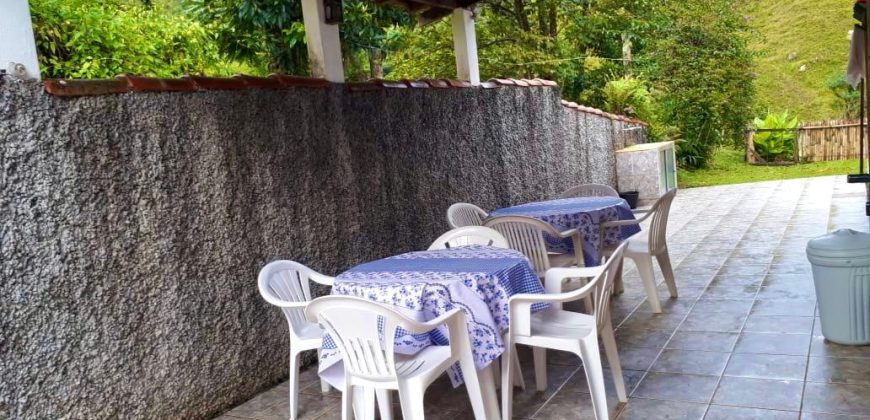 Sítio com Cachoeiras em Santo Antônio