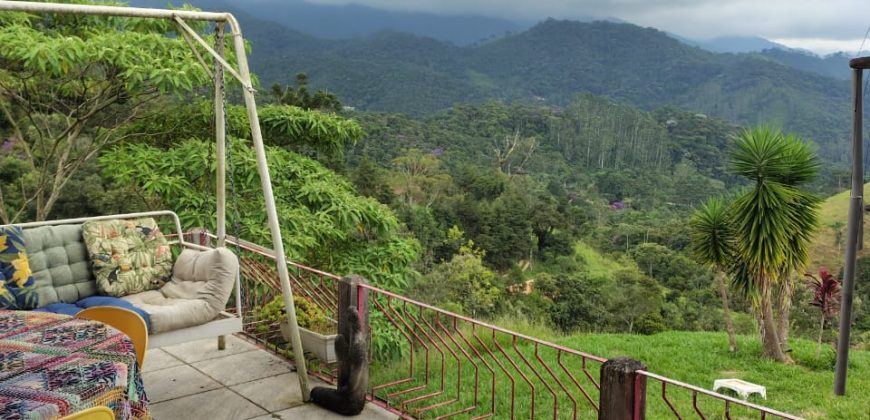 Sítio no Vale das Cruzes