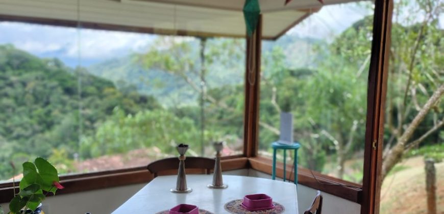 Sítio no Vale das Cruzes