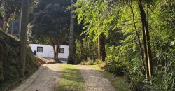 Casa com Chalé no Alcantilado