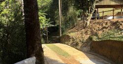 Casa com Chalé no Alcantilado