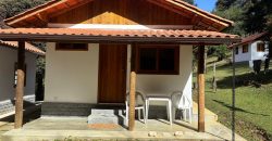 Casa com Chalé no Alcantilado