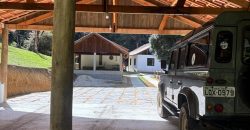 Casa com Chalé no Alcantilado