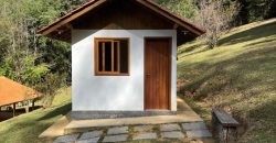 Casa com Chalé no Alcantilado