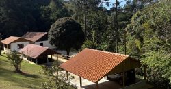 Casa com Chalé no Alcantilado