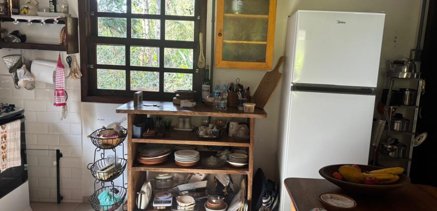 Casa com Chalé no Alcantilado