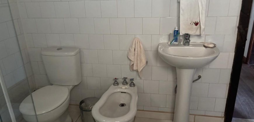 Casa com Chalé no Alcantilado