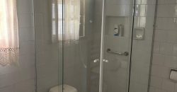 Casa com Chalé no Alcantilado