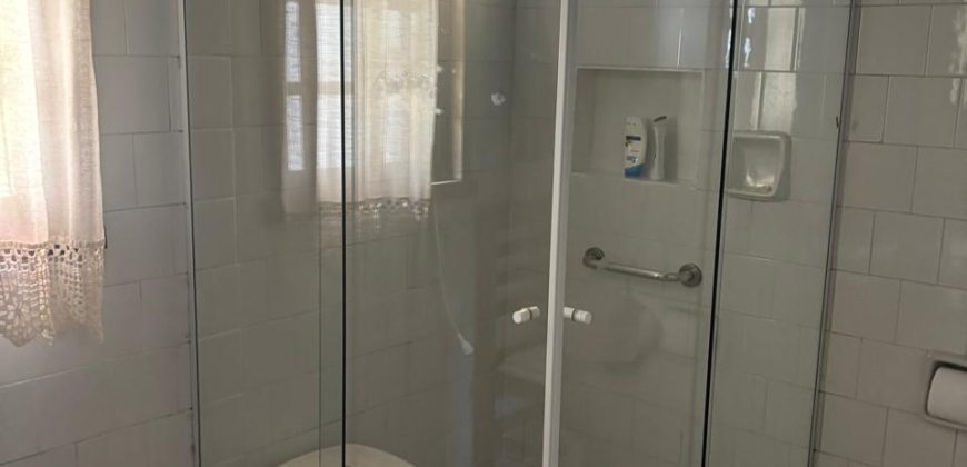 Casa com Chalé no Alcantilado