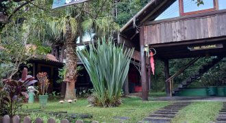 Casa Grande em Condomínio