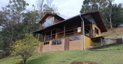 Casa com Chalé na Santa Clara Casa com Chalé na Santa Clara